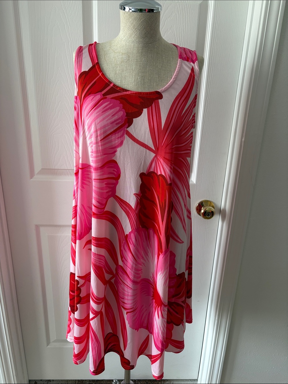 SLEEVELESS PINK/RED FLORAL TANK DRESS